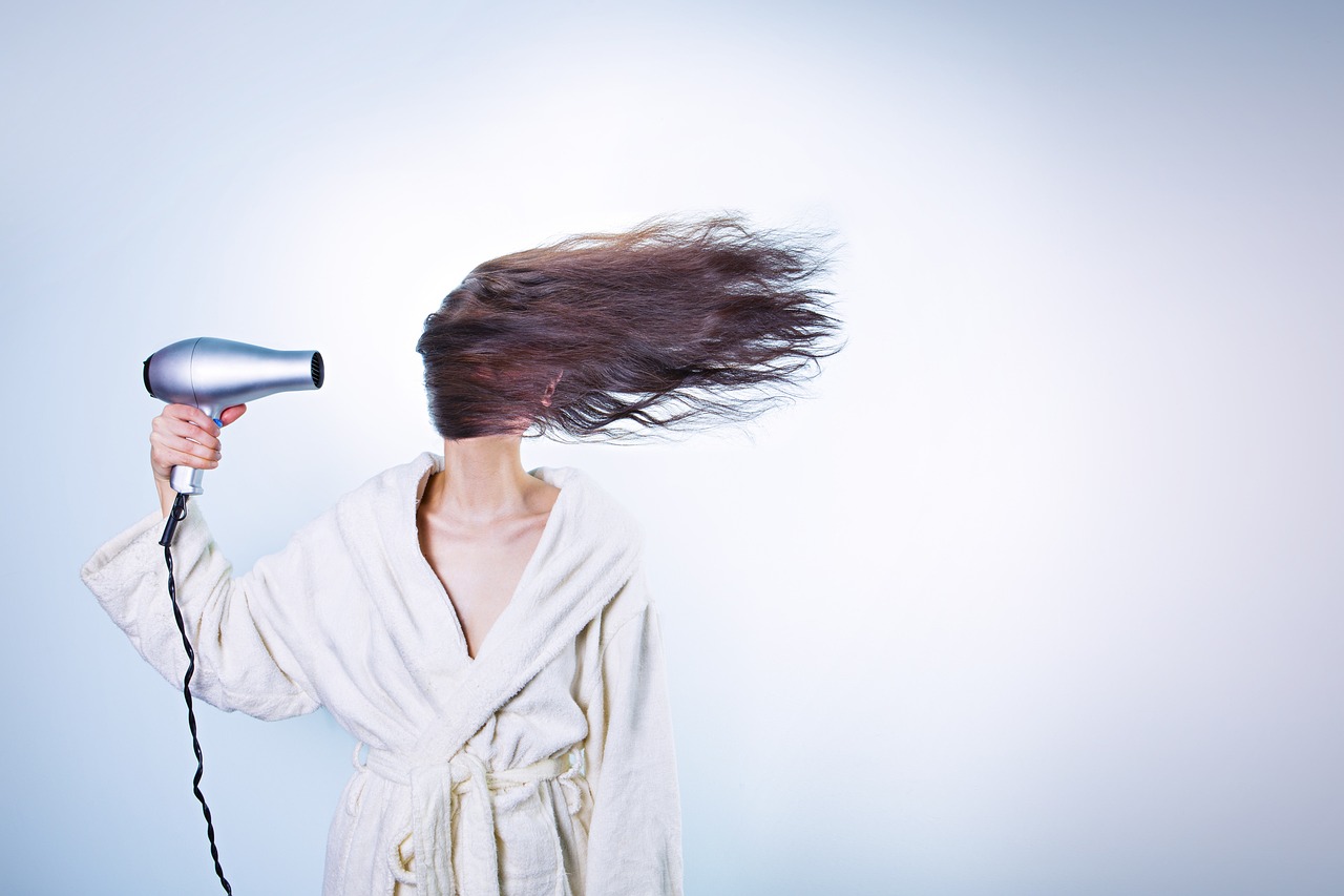 The Ultimate Guide to RevitaLash for Hair Loss and Eyelash Growth